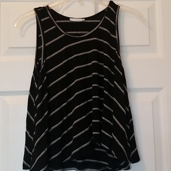 Lush Flowy Crop Tank - Picture 1 of 1